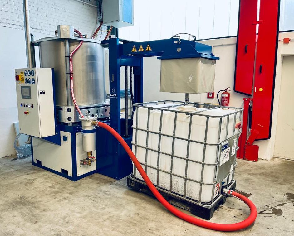 Automazione lavaggio cisternette IBC 1000 litri - macchina in fase di lavorazione